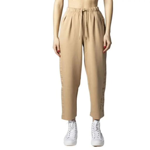 Beige drawstring pants with white sneakers - Tommy Hilfiger Jeans Women Trousers