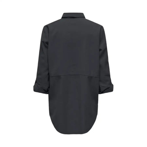 Black button-up shirt with rolled-up sleeves and curved hemline by Jacqueline De Yong