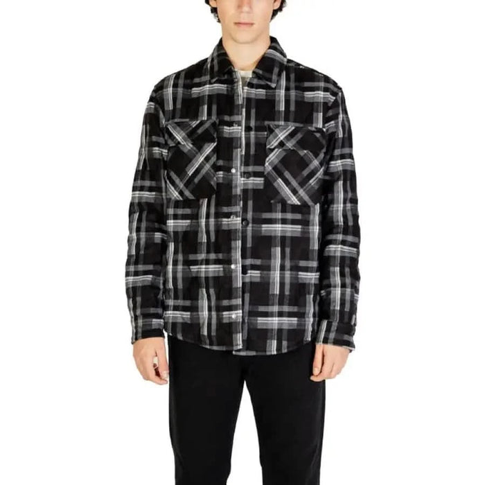 Black and gray plaid flannel shirt with pockets from Gianni Lupo Men Shirt collection