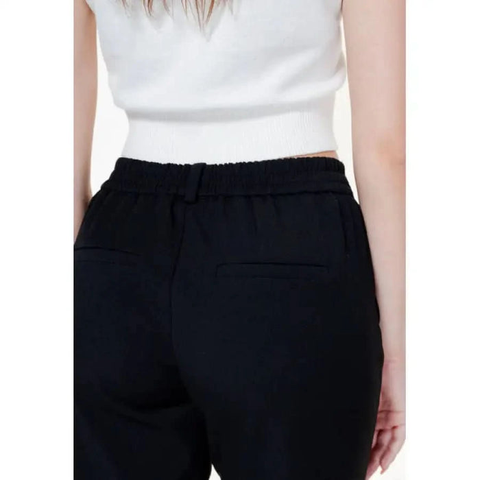 Vero Moda Black High-Waisted Elastic Waistband Women’s Trousers - Stylish and Comfortable