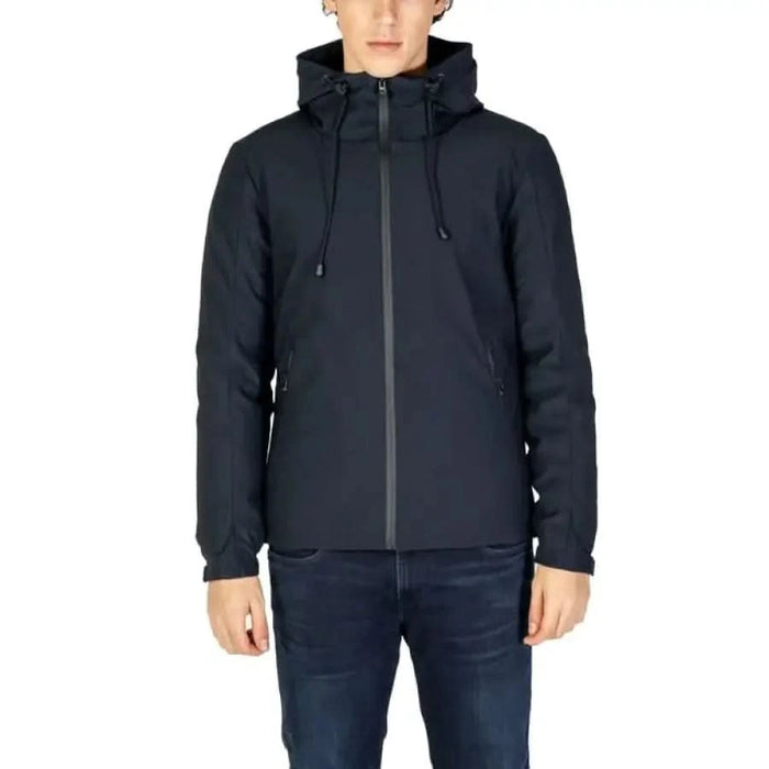 Black hooded winter jacket with full-length zipper from Hydra Clothing Men Jacket