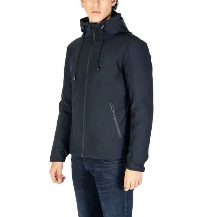 Black hooded winter jacket with zippered pockets from Hydra Clothing Men Jacket