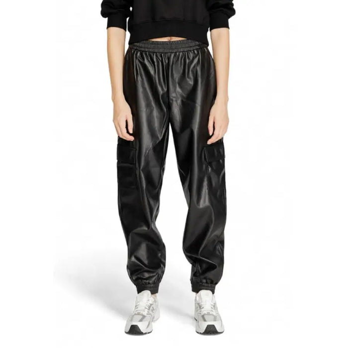 Black leather-look cargo pants with elastic waistband and side pockets from Only Women Trousers