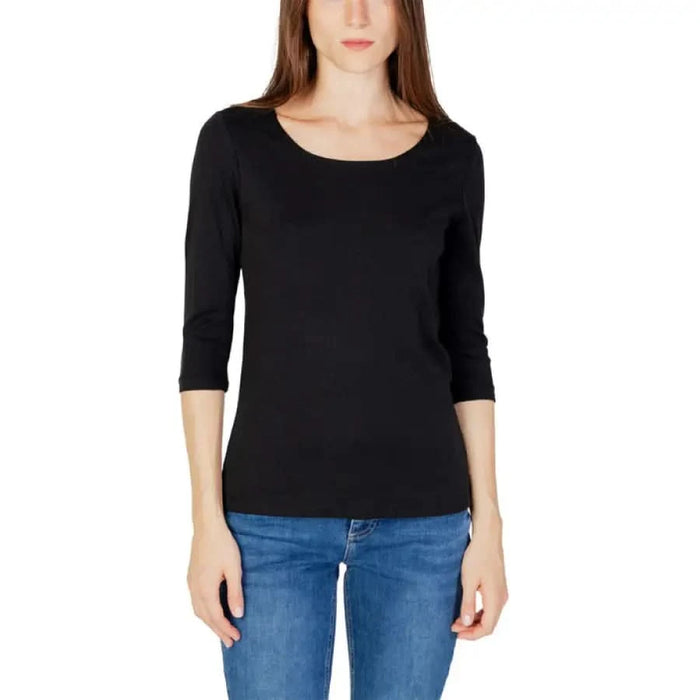 Black long-sleeved scoop neck top, Street One women’s T-shirt, elegant and stylish