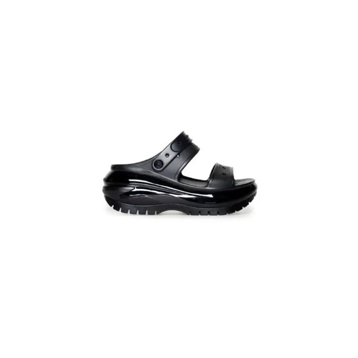 Black platform Crocs Women Sandal with chunky sole and adjustable strap