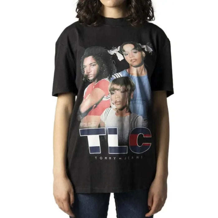 Black Tommy Hilfiger Jeans T-shirt with TLC images and Tommy Jeans branding