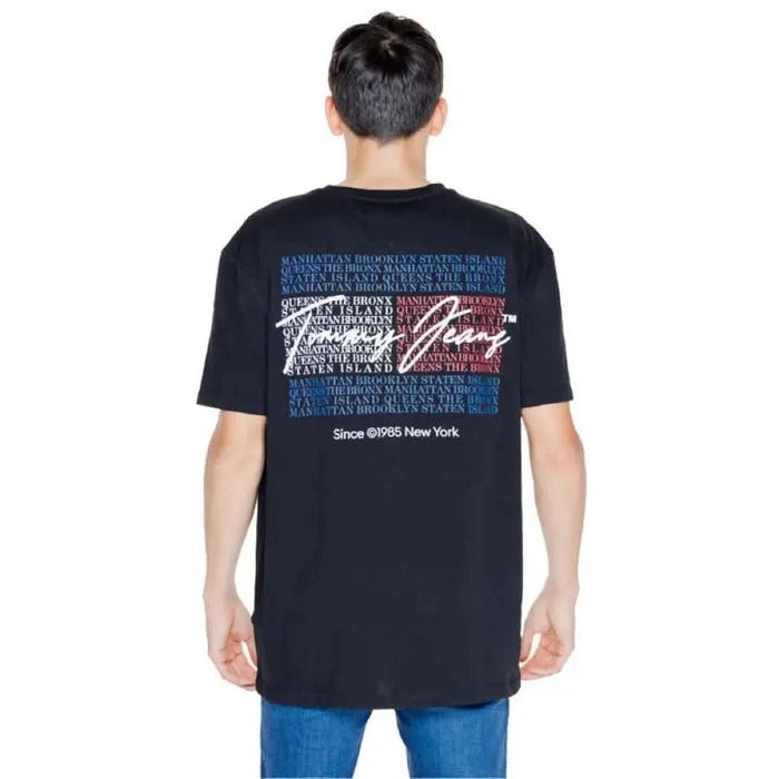 Black t-shirt with New York-themed design from Tommy Hilfiger Jeans Men T-Shirt collection