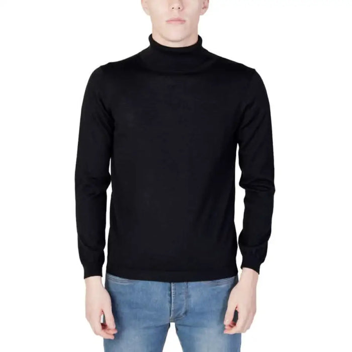 Black turtleneck sweater with long sleeves from Alviero Martini Prima Classe Men Knitwear