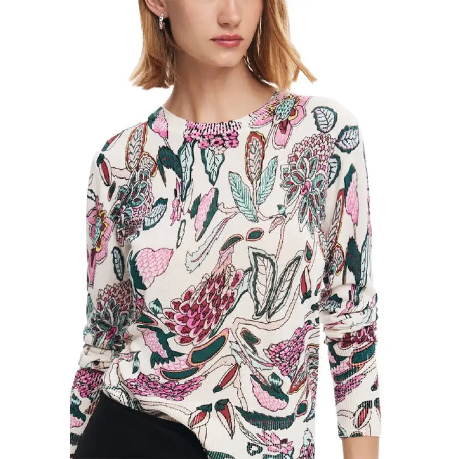 Floral patterned sweater in pink, green, and white from Desigual Women Knitwear collection