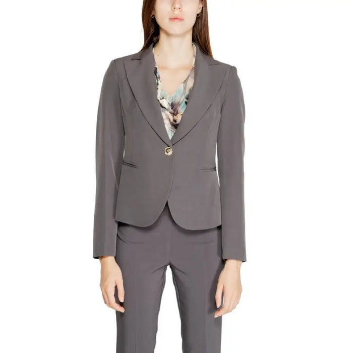 Gray single-button blazer with notched lapels from Rinascimento Women Blazer collection