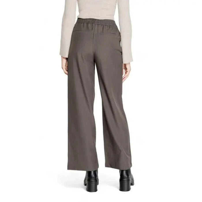 Gray wide-leg trousers with elastic waistband from Only for women