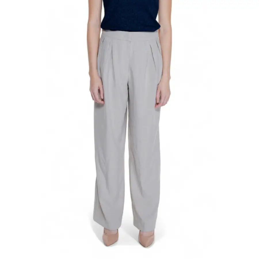 Light gray wide-leg trousers with navy blue top - Vila Clothes Women Trousers