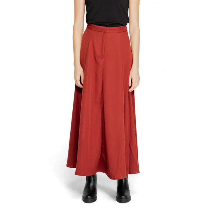 Long flowing red maxi skirt with high waist from Vero Moda Women Skirt collection