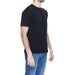 Urban style: man in Hamaki-ho black t-shirt and jeans