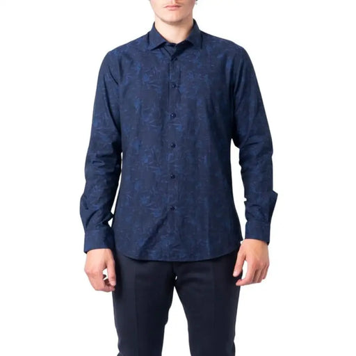 Idra Idra Men Shirt featuring model in blue shirt and black pants.