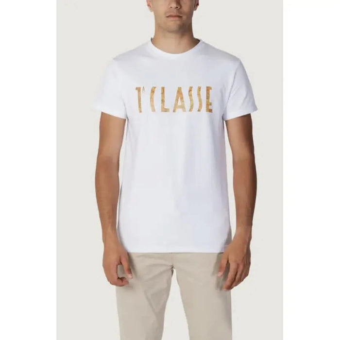 Man wearing Alviero Martini Prima Classe white ’I love’ print T-shirt