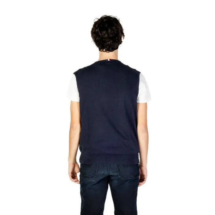 Navy blue sweater vest over white t-shirt in US Polo Assn Men’s Gilet stylish outerwear