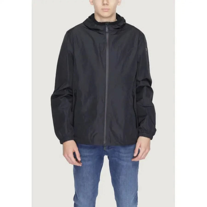 North Face Resolve Jacket for Men in Urban City Style - Suns Men Jacket