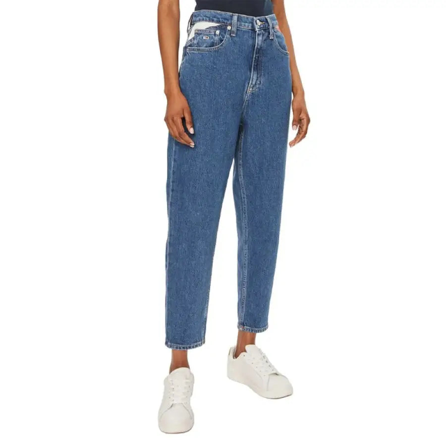 Tommy Hilfiger Women’s High-Waisted Blue Jeans with Tapered Leg