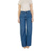 Urban style clothing - women in wide leg jeans for urban city fashion by Only