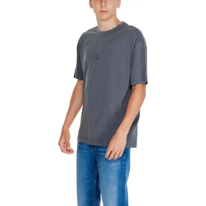 Plain gray short sleeve t-shirt from Calvin Klein Jeans for men