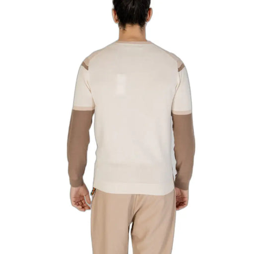 Two-toned beige and cream long-sleeved shirt back view from Hamaki-ho Men’s Collection