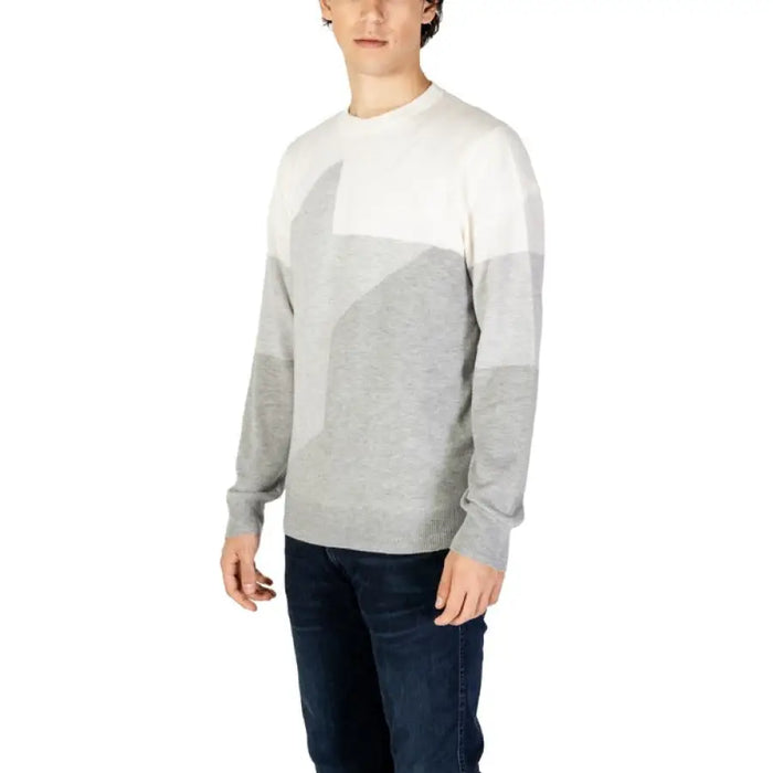 Antony Morato two-toned crew neck sweater in white and gray color blocking for men