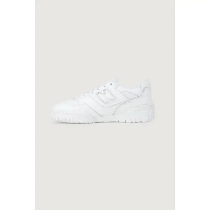 New Balance Women Sneakers - White athletic sneaker with chunky sole and lace-up design