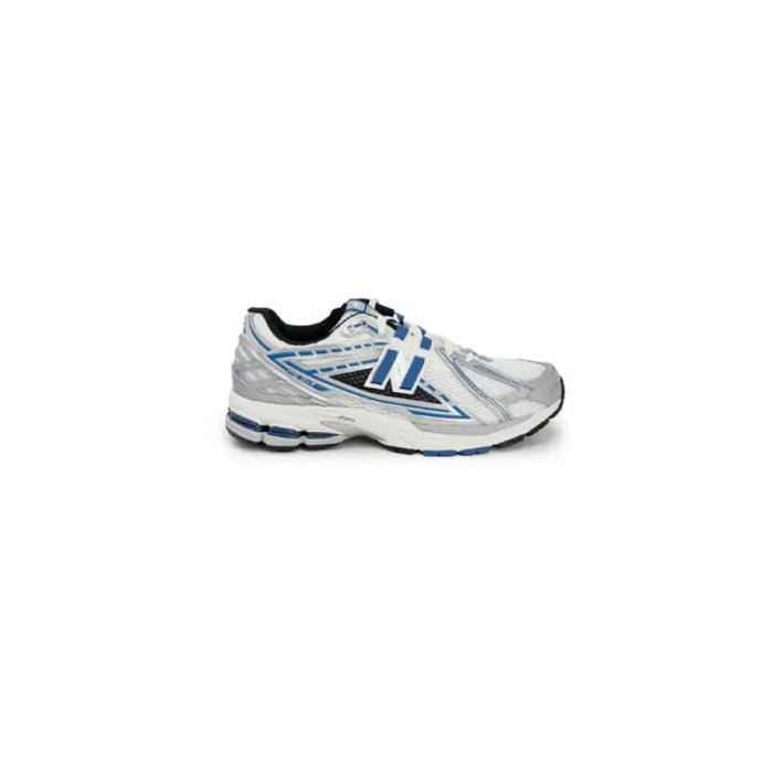 White and blue New Balance men’s athletic running shoe with mesh and synthetic upper