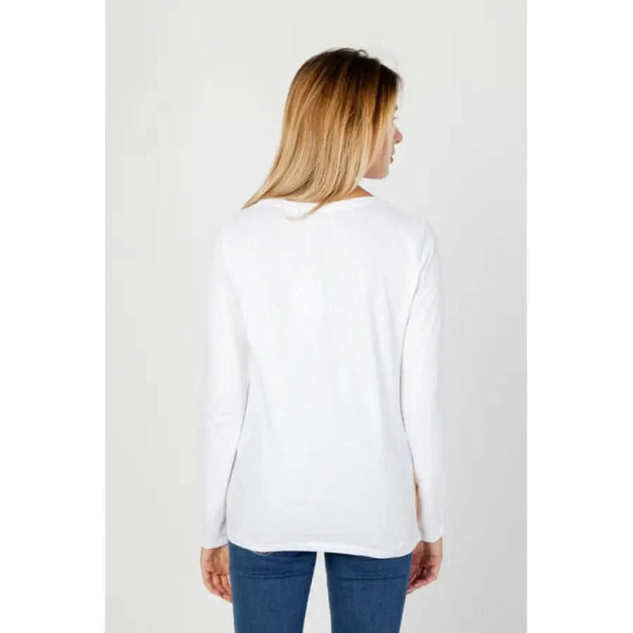 Alviero Martini Prima Classe women’s white long sleeve t-shirt detail