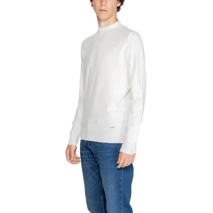 White long-sleeved mock turtleneck sweater from Gianni Lupo Men Knitwear collection