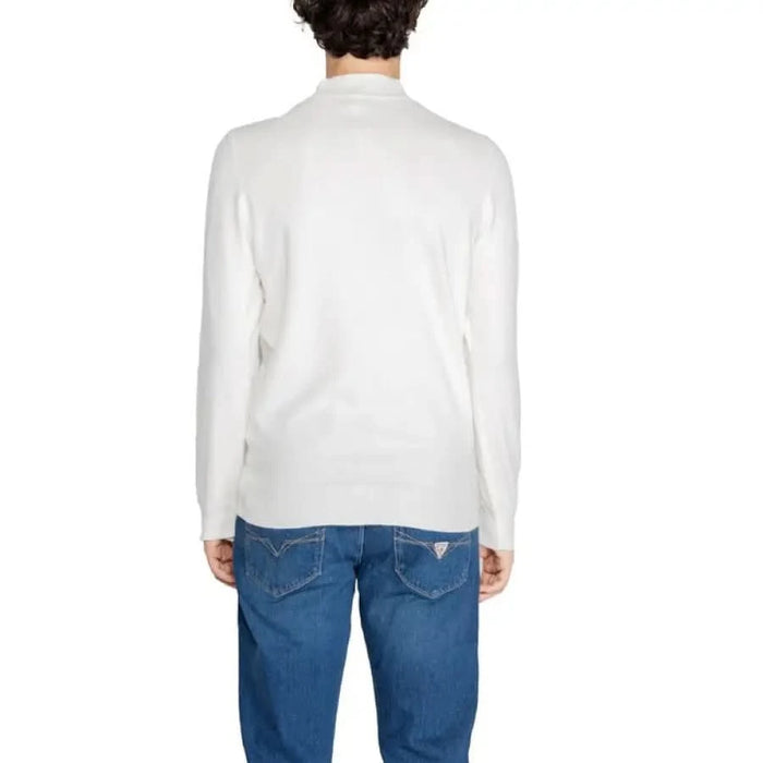 White long-sleeved sweater viewed from the back in Gianni Lupo Men Knitwear collection