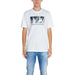 White Armani Exchange men t-shirt featuring graphic print for Fall Winter collection