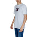 Tommy Hilfiger Jeans Men T-Shirt in White with Small Graphic Logo on Chest