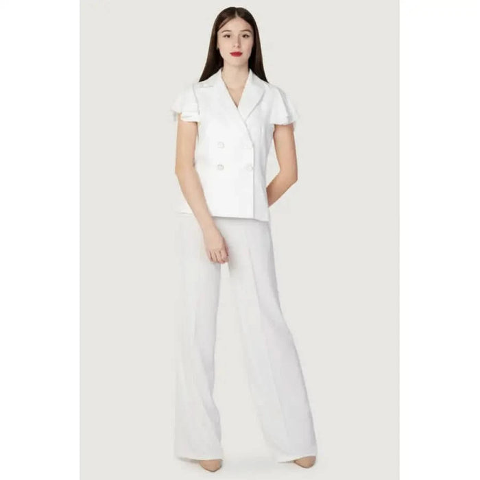 Hanny Deep - Women Trousers - Clothing